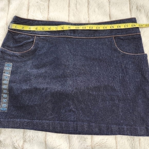 Denim skirt Mini Dark blue color Size 14 OLD NAVY NWT - Picture 10 of 12